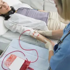 Skutki uboczne transfuzji krwi – jakie ryzyka mogą Cię zaskoczyć?