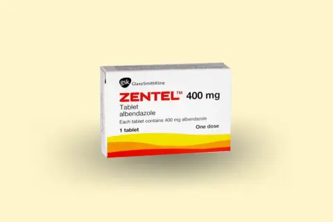 Opakowanie Zentel 400 mg, tabletka z albendazolem, stosowana na pasożyty. Jedna tabletka to jedna dawka.