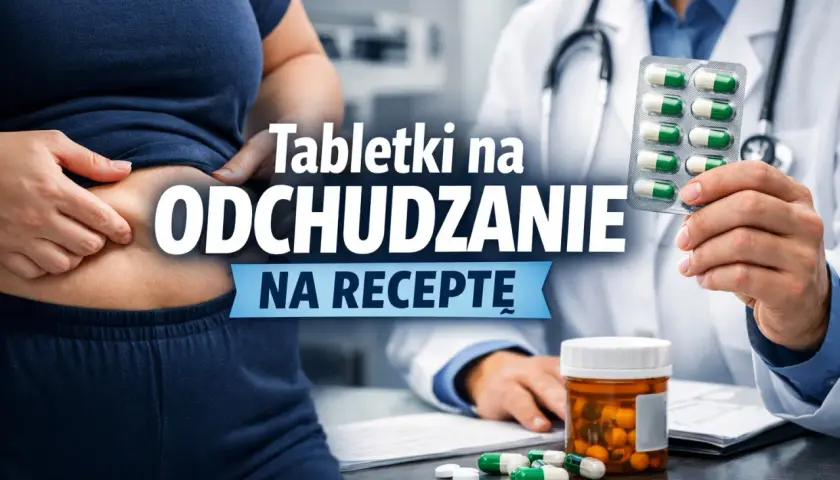 Lekarz pokazuje tabletki na odchudzanie na receptę. Pacjentka ściska fałd skórny na brzuchu.