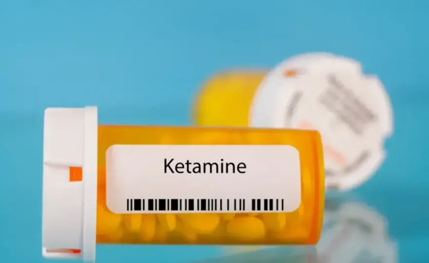 Ketamina - Co to jest i jak działa? Medycyna vs. ryzyko